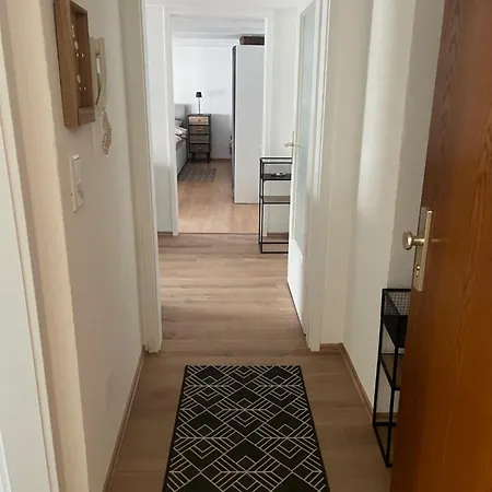 Apartment Schoene Ferien-wohnung In Innenstadt