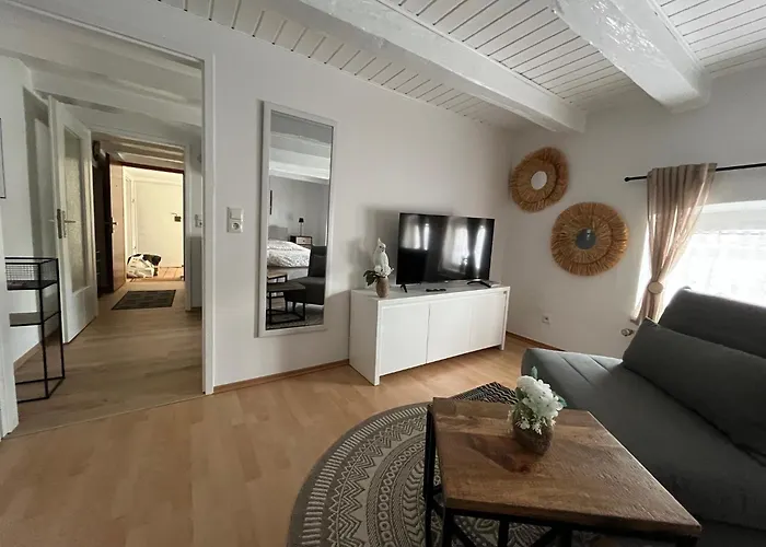 Apartment Schöne Ferien-wohnung In Innenstadt *